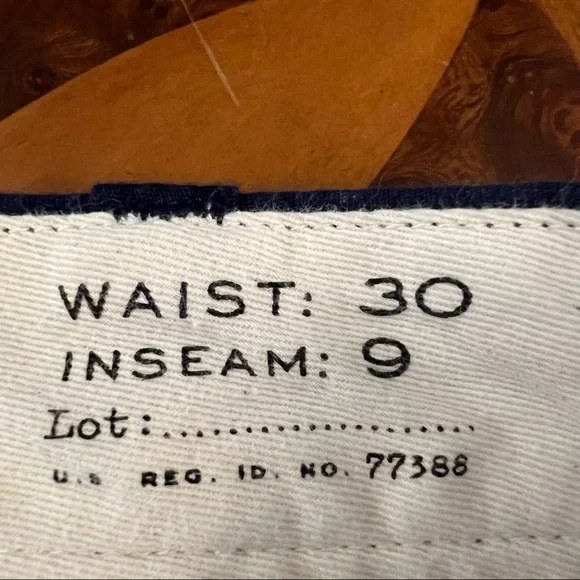 J. Crew 9” Stanton Navy All Over Floral Print Flat Front Shorts 30 Lightweight - Picture 11 of 13